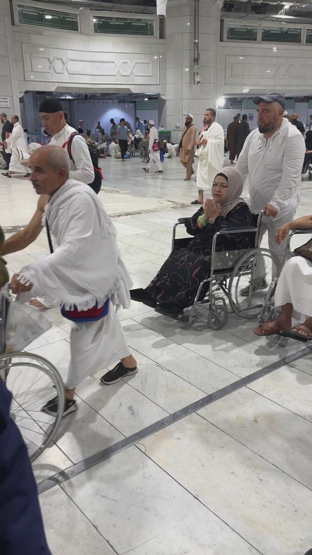 Mein Rollstuhl in Mekka